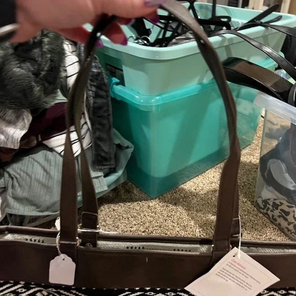 *Thirty One Reversible Fabric Purse - Picture 3 of 6